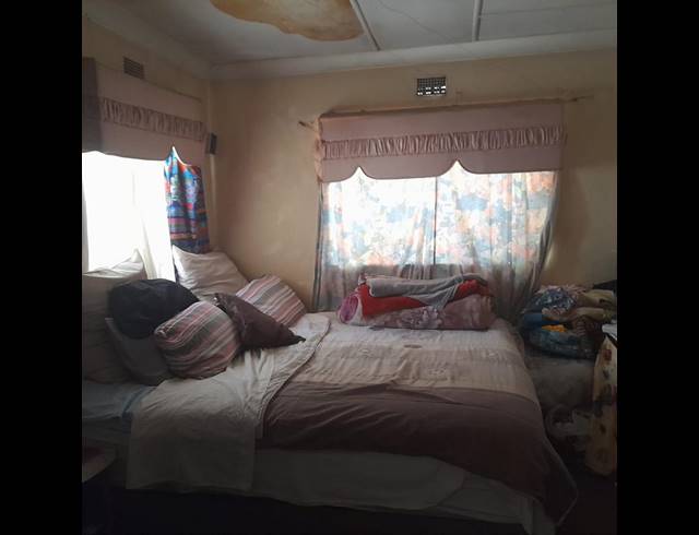 8 BEDROOM HOUSE FOR SALE IN BEREA